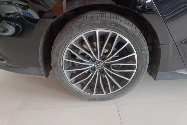 Used BYD Han 2024 EV Glory Edition 506KM Front-Wheel-Drive Premium Model
