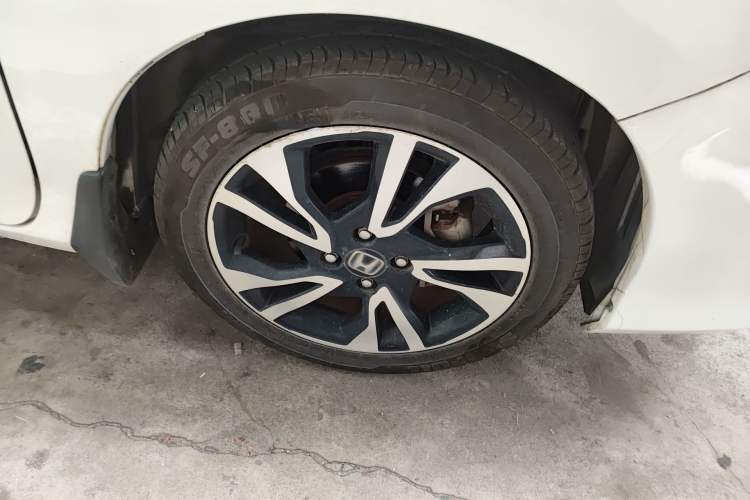 Used Honda Greiz 2016 1.5L CVT Luxury Edition Right Front Wheel Hub