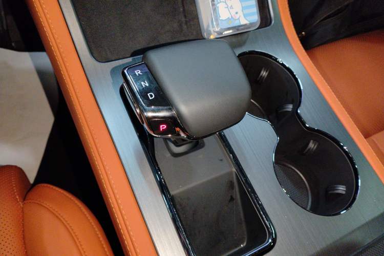 Used Polestones 01 2023 Deluxe 6-Seater Version
