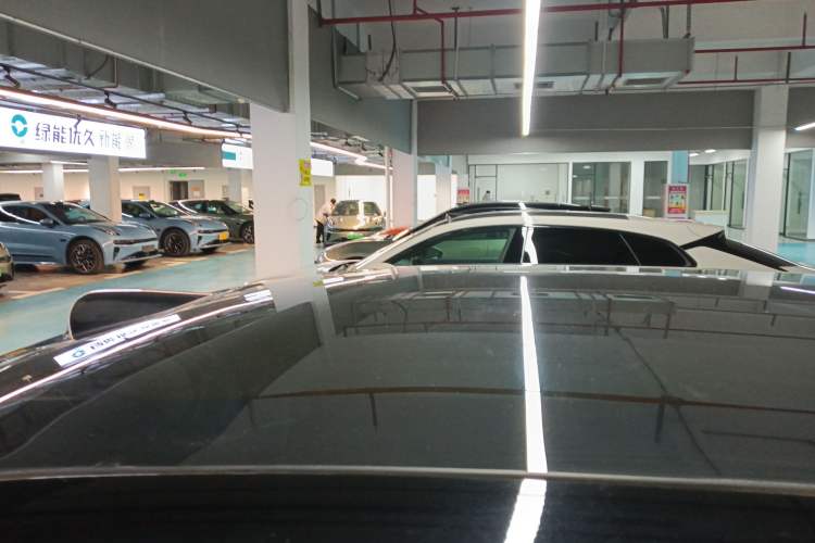 Used Zeekr 001 2025 YOU Edition 100 kWh All-Wheel Drive
