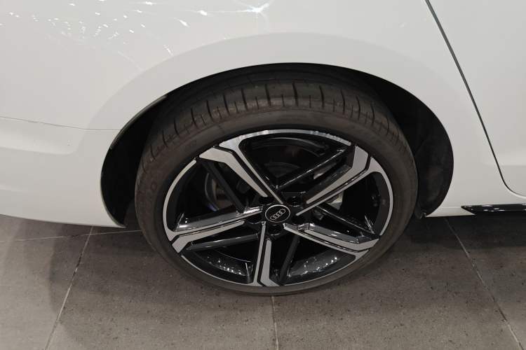 Used Audi A4L 2024 40 TFSI Luxury Dynamic Edition