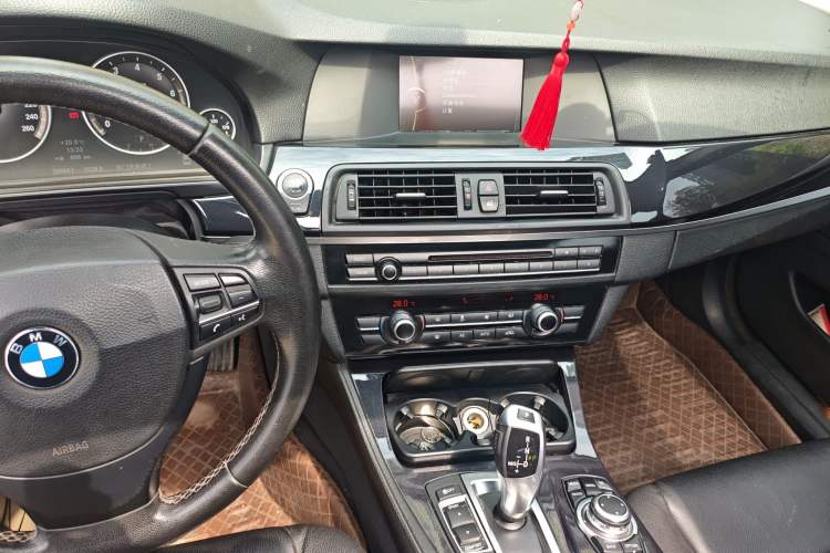 Used BMW 5 Series 2013 520Li Elegant Edition
