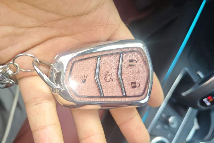 Used Cadillac XT4 2018 28T Two-Wheel Drive Tech Version