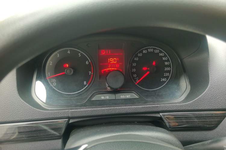 Used Volkswagen Jetta 2017 1.5L Manual Fashion Edition Instrument Cluster