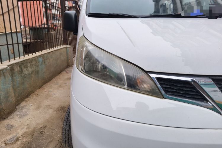 Used Nissan NV200 2014 1.6L Manual Luxury Model China IV Standard
