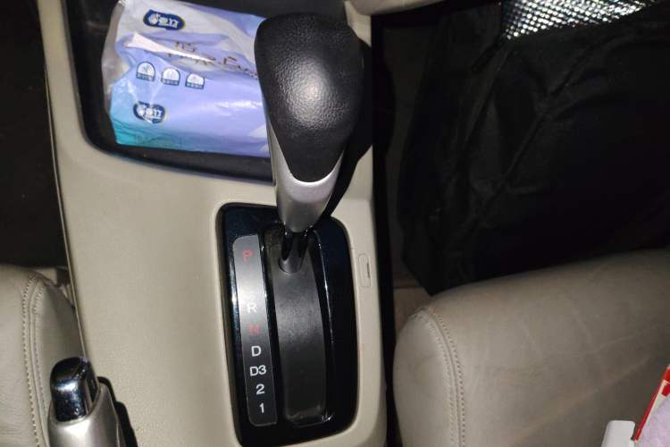 Used Honda Civic 2013 10th Anniversary 1.8L Automatic Luxury Edition Gear Lever