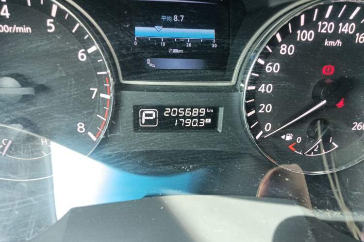 Used Nissan Teana 2016 2.0L XL-Upper Smart Edition Odometer Close Up