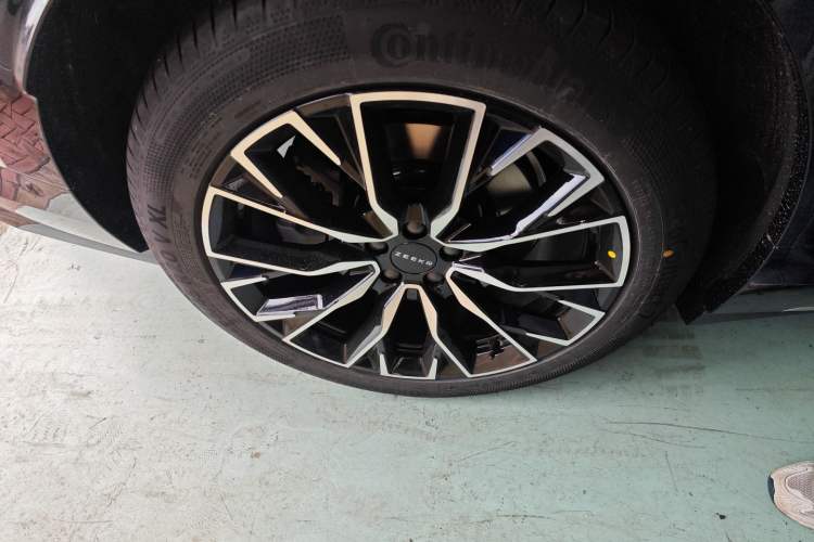 Used Zeekr 7X 2025 75 kWh Rear-Wheel Drive Intelligent Driving Version
