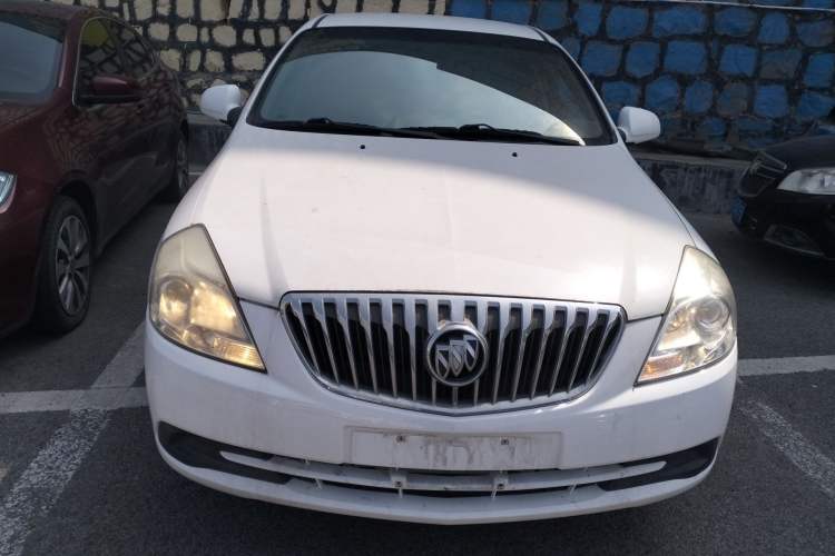 Used Buick Excelle 2015 1.5L Automatic Classic Model

