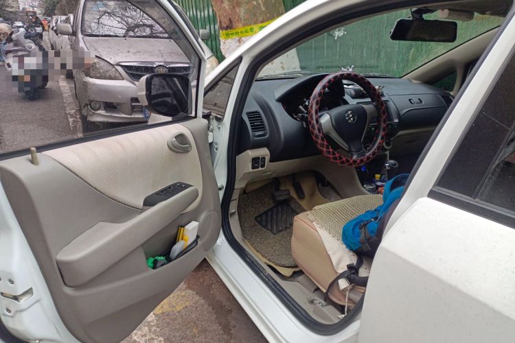 Used Everus S1 2014 1.3L Automatic Comfort Edition
