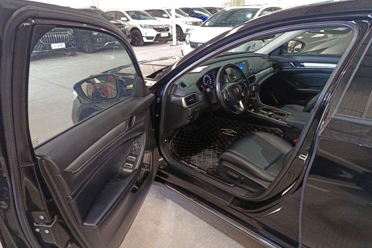 Used Honda Accord 2018 260TURBO Luxury Edition China VI Driver Seat