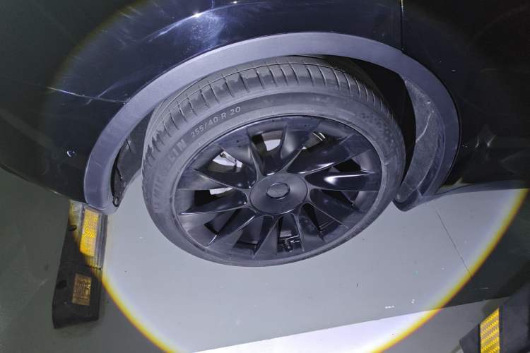 Used Tesla Model Y 2021 Standard Range Rear-Wheel Drive Version
