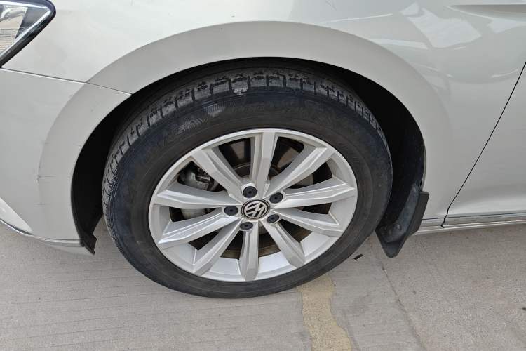 Used Volkswagen Magotan 2017 330TSI DSG Leading Model
