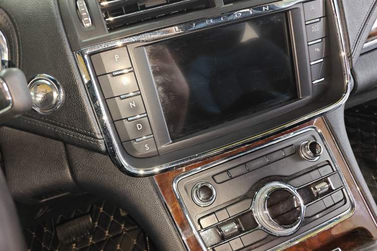 Used Lincoln Continental 2018 2.0T Two-Wheel Drive Deluxe Edition