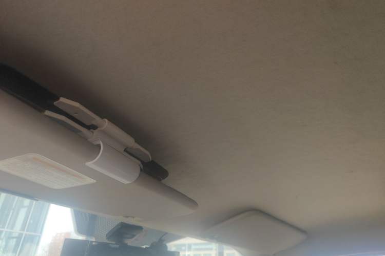 Used Ford Transit 2019 2.0T Diesel Multi-Purpose Commercial Vehicle Short Wheelbase Low Roof 6-Seater China VI Standard