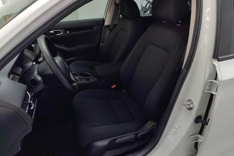 Used Honda Civic 2022 240TURBO CVT Dynamic Edition Left Front Seat