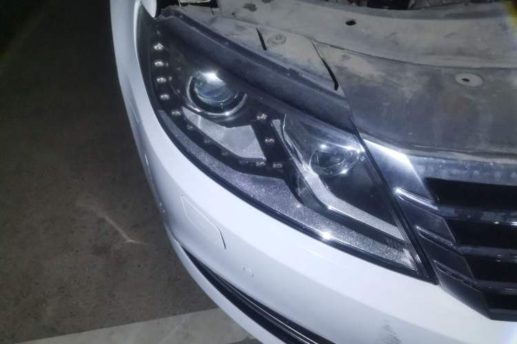 Used Volkswagen FAW-Volkswagen CC 2016 1.8TSI Luxury Model Right Front Headlight