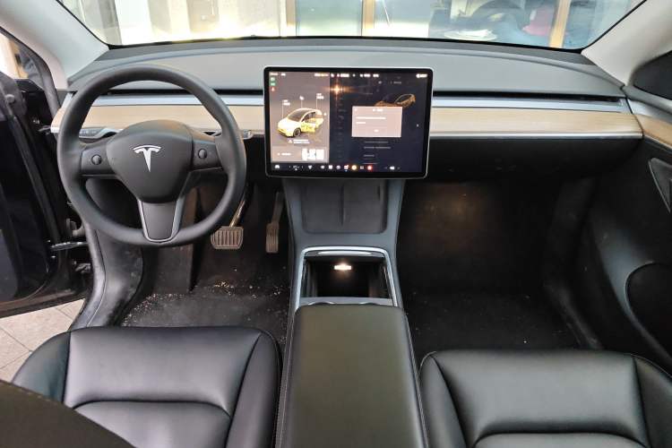 Used Tesla Model Y 2022 Rear-Wheel-Drive Version
