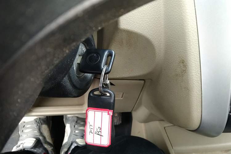 Used Venucia R50 2015 1.6L Manual Fashion Edition