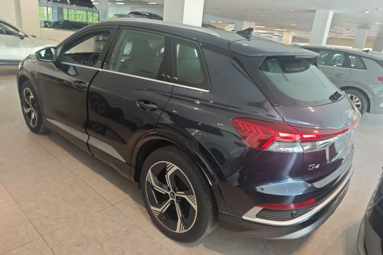 Used Audi Q4 e-tron 2024 40 e-tron Boundary Edition Rear Left 45 Deg