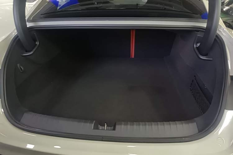 Used Xiaomi Auto SU7 2024 Rear-Drive Long-Range Intelligent Driving Version