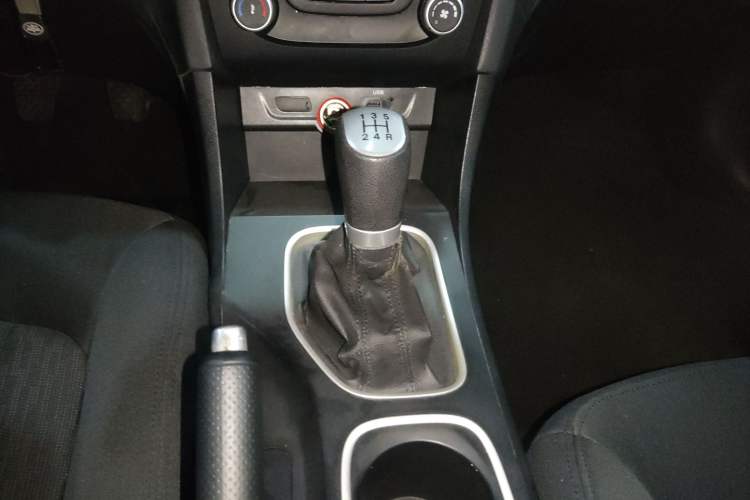 Used Bestune B50 2016 1.6L manual Comfort trim level