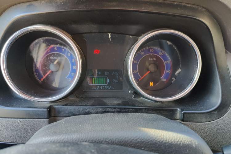 Used New Gonow Shuailing 2022 Standard Range with 41.64 kWh Lishen Power Odometer Close Up