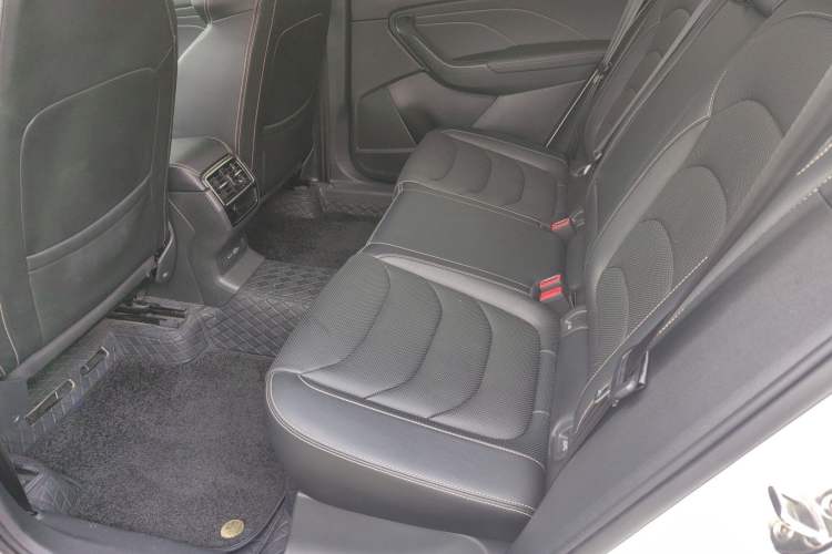 Used Skoda Kodiaq 2023 Facelifted TSI330 5-Seater Two-Wheel-Drive Luxury Edition
