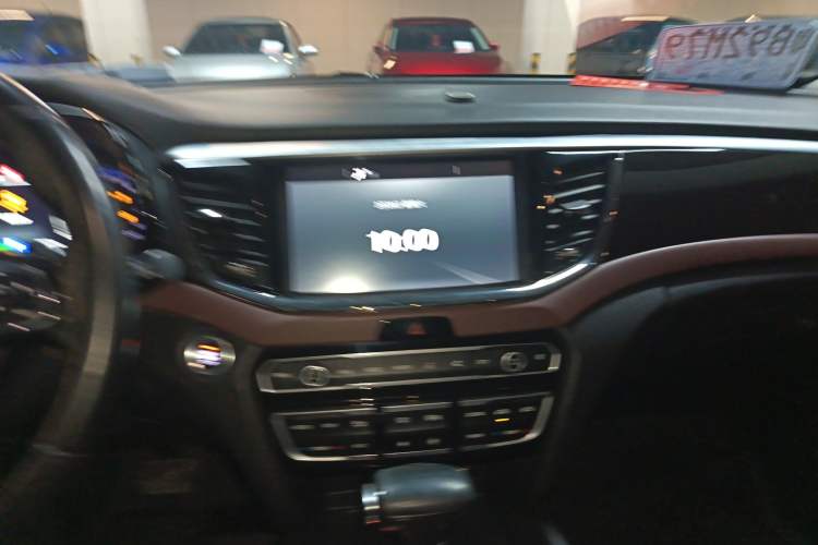 Used GAC Trumpchi GS8 2017 320T Two-Wheel Drive Luxury Smart Connectivity Version (7 Seats)
