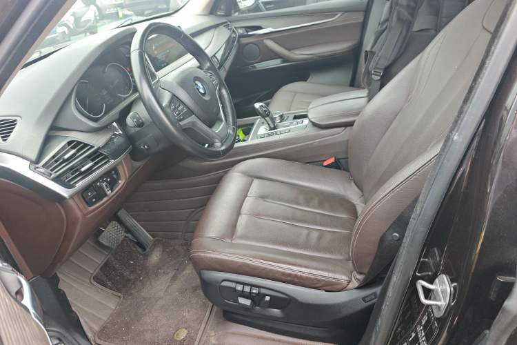 Used BMW X5 2017 xDrive28i
