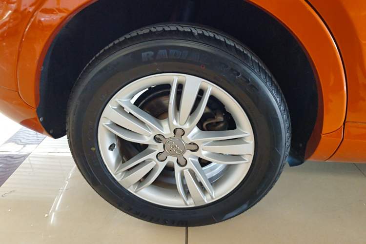 Used Audi Q3 2015 35 TFSI Comfort Model Right Rear Wheel Hub