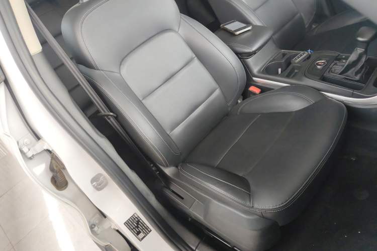 Used Qoros 5 2018 Revised Version 1.6T Automatic Leading Edition