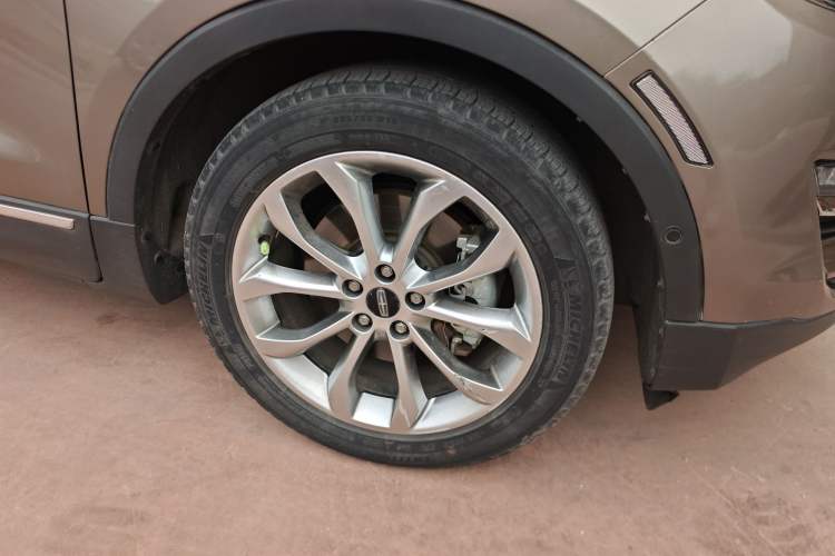 Used Lincoln MKC 2017 2.0T Two-Wheel-Drive Luxury Edition