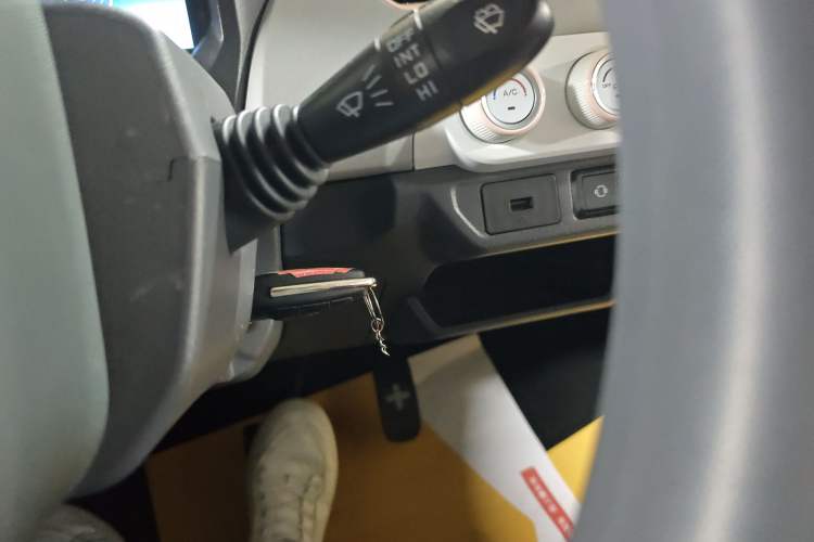 Used Chery QQ Ice Cream 2022 120km Conical Shape Lithium Iron Phosphate