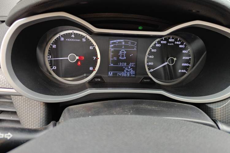 Used Geely Auto Emgrand GS 2016 Sports Edition 1.8L Manual LingShang Model Odometer Close Up