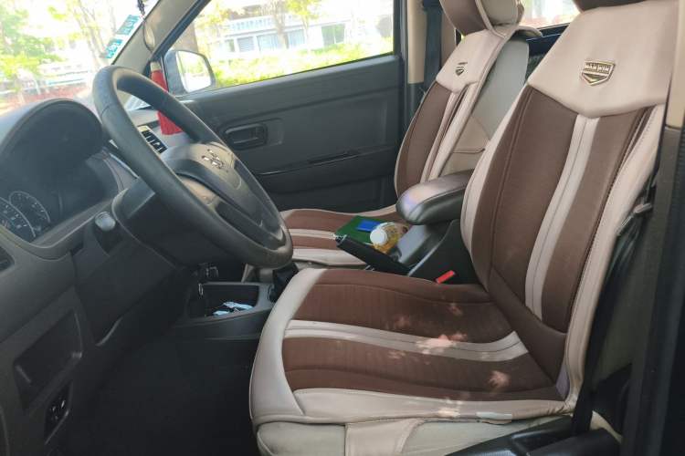 Used Wuling Rongguang V 2015 1.2L Standard Version
