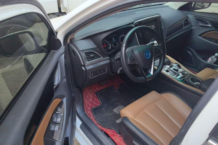 Used BYD Qin New Energy 2017 1.5T Luxury Model Driver Seat