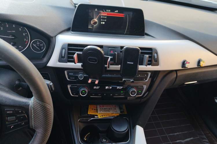 Used BMW 3 Series 2016 320i Fashion Model
