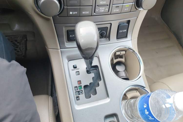 Used Toyota Highlander 2011 2.7L Two-Wheel Drive 7-Seater Luxury Edition