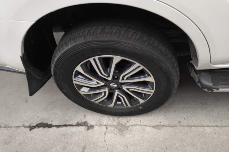 Used Nissan Terra 2020 2.5L XL Upper Automatic Two-Wheel Drive Luxury Edition
