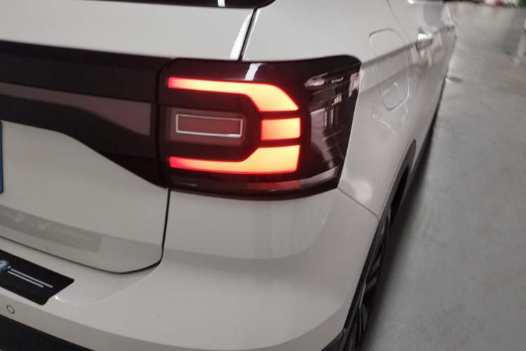 Used Volkswagen Tacqua 2021 1.5L Automatic Yue Zhi Lian Edition Right Rear Taillight