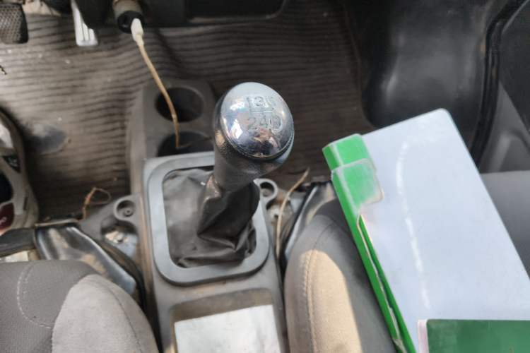 Used Dongfeng Xiaokang K07S 2017 1.2L Practical Version DK12-10 Gear Lever