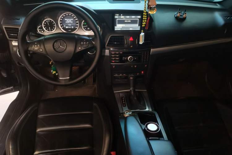 Used Mercedes-Benz E-Class 2010 E 260 CGI Coupe
