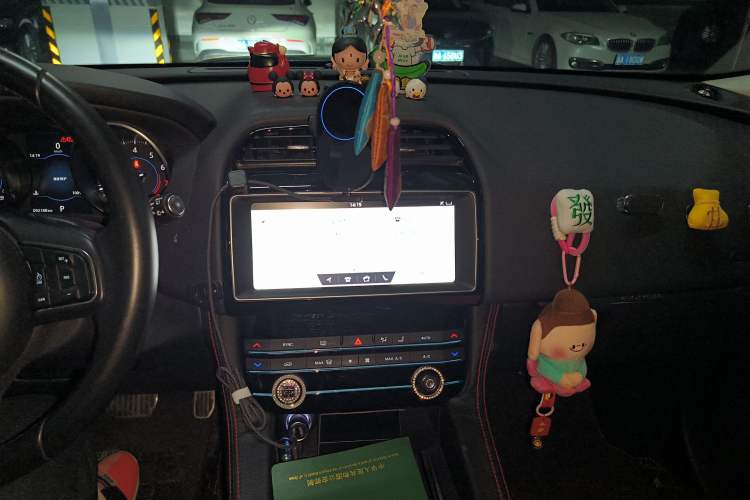 Used Jaguar F-PACE 2016 2.0T Two-Wheel Drive Urban Luxury Edition