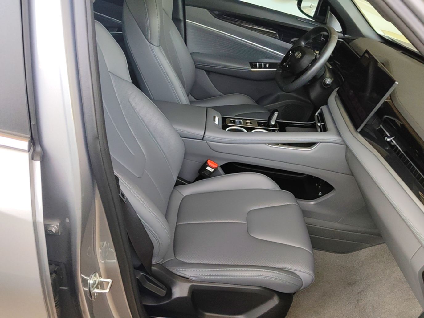 Geely Auto Emgrand X7 Sport 2026 Model 1.5TD Aspirational — снимка 19