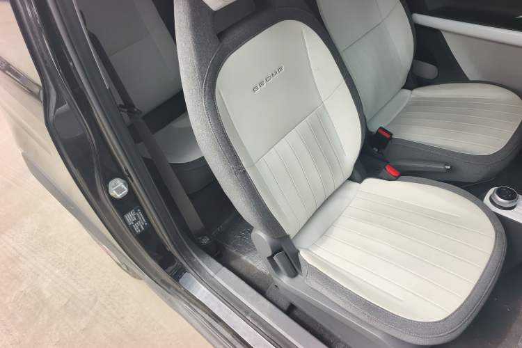 Used Geely Galaxy Panda 2025 210km Panda Kart Right Front Seat