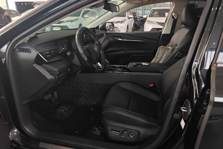 Used Toyota Camry 2024 Dual-Motor 2.0 HGVP Luxury Edition Left Front Seat