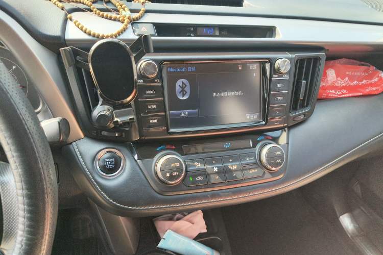 Used Toyota RAV4 2016 2.0L CVT Two-Wheel Drive Fashion Edition China V Standard