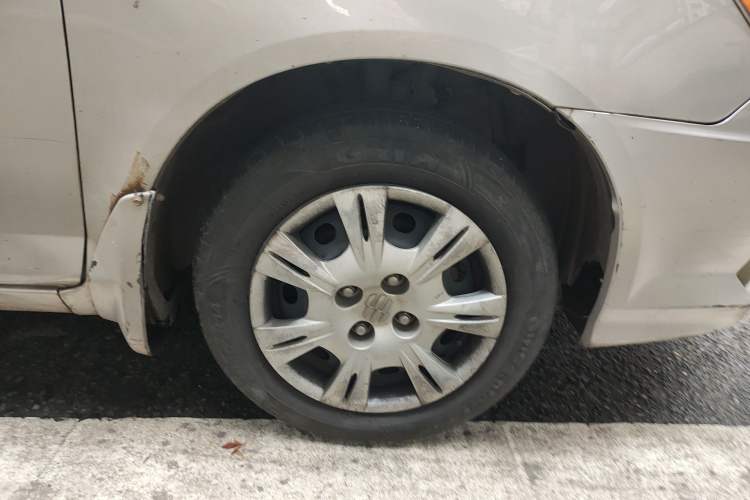 Used Everus S1 2014 1.3L Manual Comfort Edition