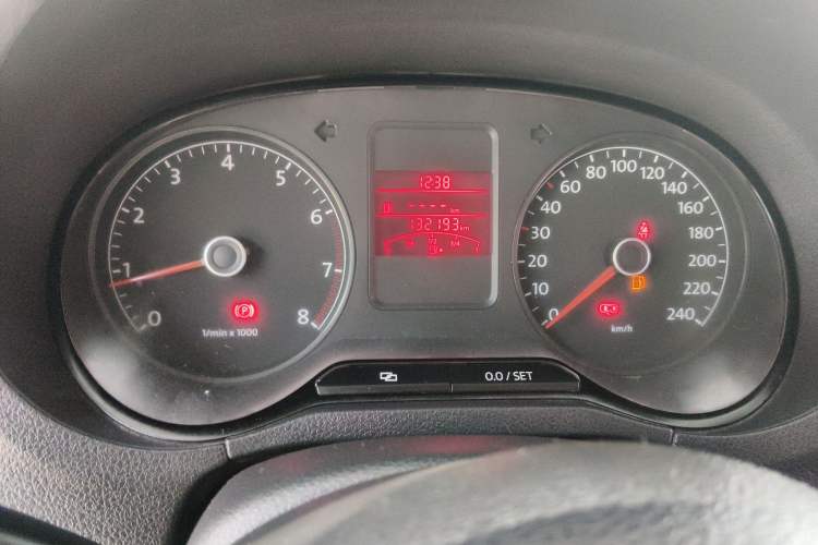 Used Volkswagen Polo 2011 1.4L Manual ZhiShang Edition